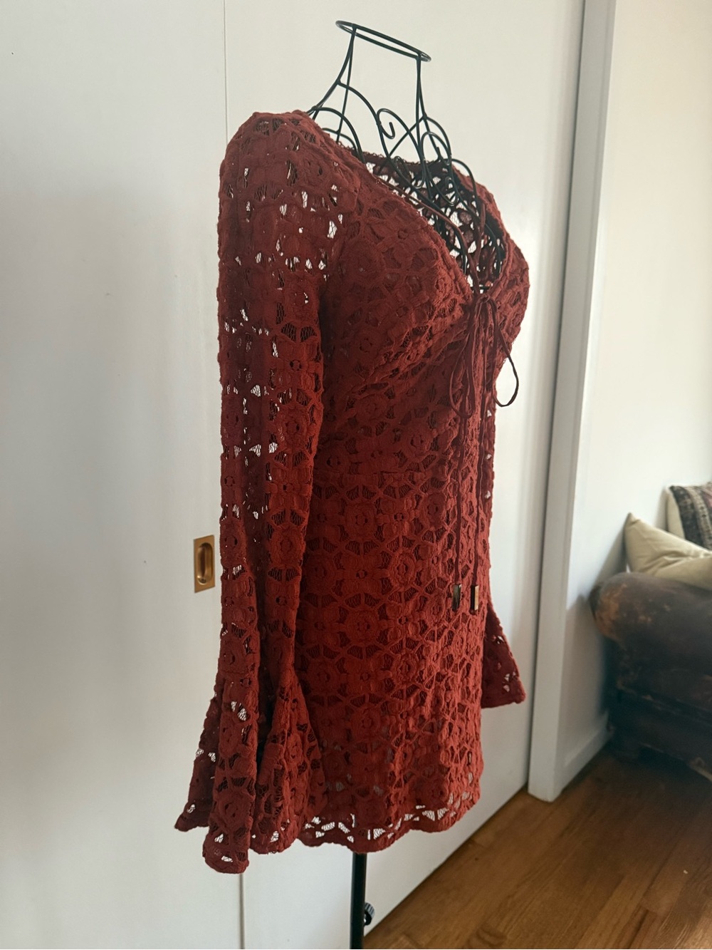 Free People Rust Crochet Lace Bell Sleeve Lined Festival Boho Mini Dress Sz 0 - Picture 4 of 15
